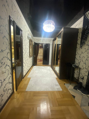 Продам трехкомнатную (3-комн.) квартиру, Кабардинская ул, 188, Нальчик г