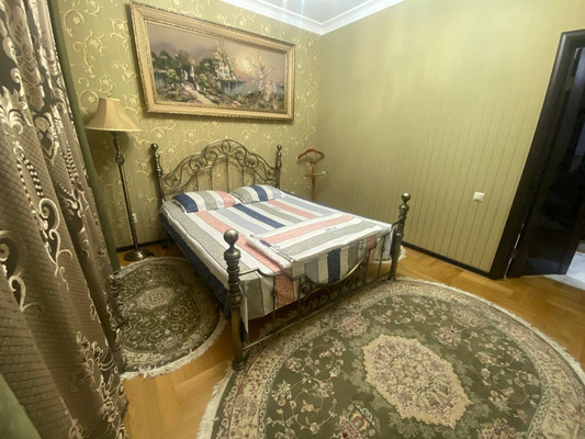 Продам трехкомнатную (3-комн.) квартиру, Кабардинская ул, 188, Нальчик г