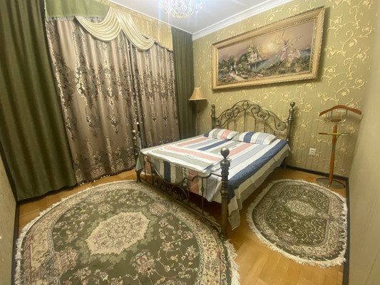 Продам трехкомнатную (3-комн.) квартиру, Кабардинская ул, 188, Нальчик г