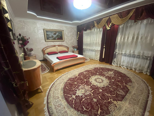 Продам трехкомнатную (3-комн.) квартиру, Кабардинская ул, 188, Нальчик г