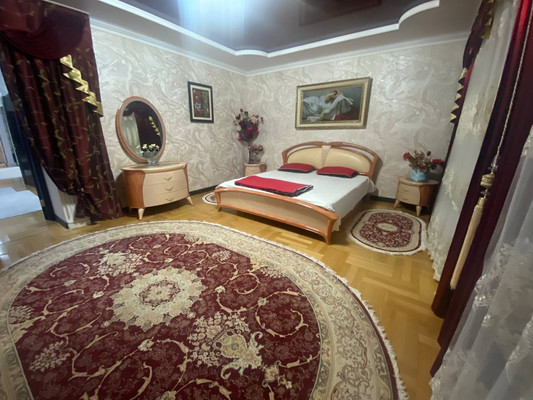 Продам трехкомнатную (3-комн.) квартиру, Кабардинская ул, 188, Нальчик г