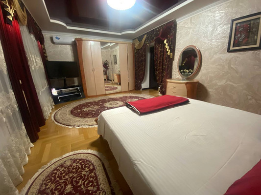 Продам трехкомнатную (3-комн.) квартиру, Кабардинская ул, 188, Нальчик г