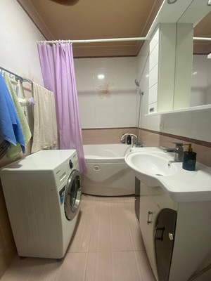 Продам трехкомнатную (3-комн.) квартиру, Кабардинская ул, 188, Нальчик г