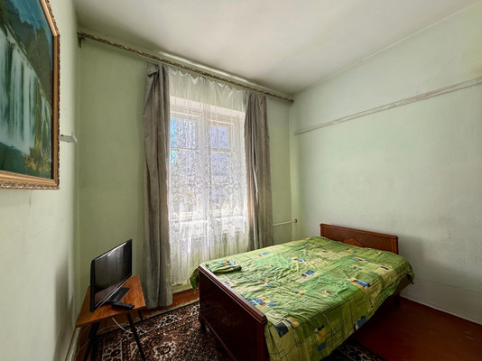 Продам однокомнатную (1-комн.) квартиру, Туристов ул, 4, Симферополь г