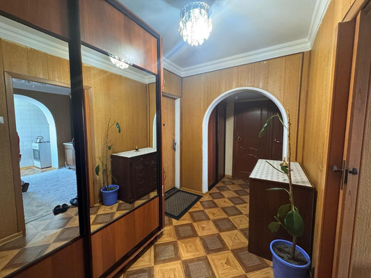 Продам двухкомнатную (2-комн.) квартиру, Шогенова ул, 22, Нальчик г
