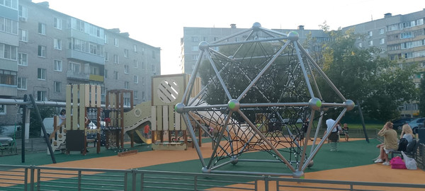 Продам трехкомнатную (3-комн.) квартиру, 1-я Первомайская ул, 1А, Рошаль г