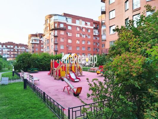 Продам двухкомнатную (2-комн.) квартиру, Композиторов ул, 4, Санкт-Петербург г