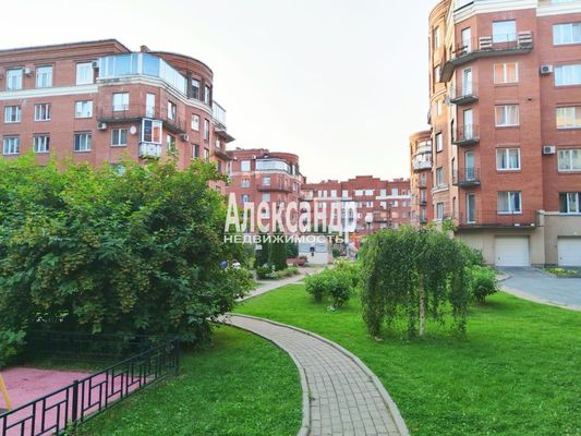 Продам двухкомнатную (2-комн.) квартиру, Композиторов ул, 4, Санкт-Петербург г