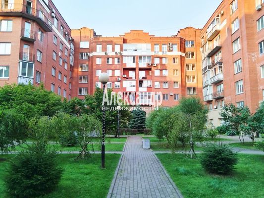 Продам двухкомнатную (2-комн.) квартиру, Композиторов ул, 4, Санкт-Петербург г
