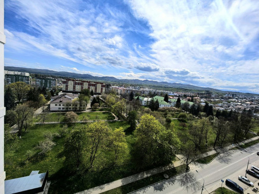 Продам многокомнатную квартиру, Калмыкова ул, 235а, Нальчик г