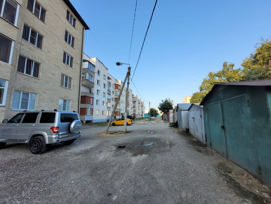 Продам двухкомнатную (2-комн.) квартиру, имени Гагарина Юрия Алексеевича ул, 4, Баксан г