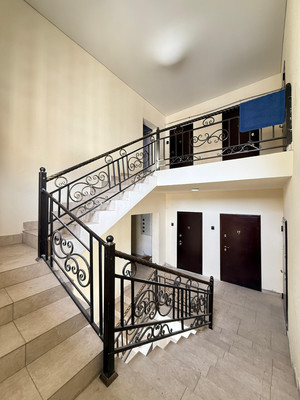 Продам трехкомнатную (3-комн.) квартиру, Шарданова ул, 48к6, Нальчик г