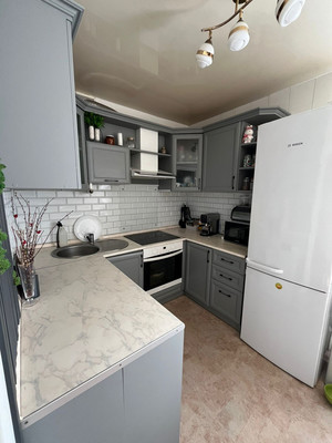 Продам двухкомнатную (2-комн.) квартиру, Космонавтов пр-кт, 15, Ростов-на-Дону г