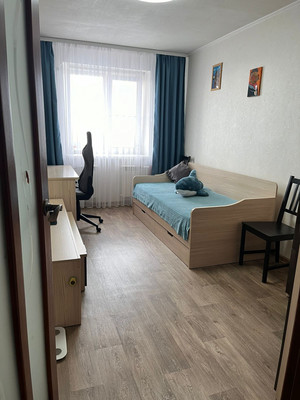 Продам двухкомнатную (2-комн.) квартиру, Космонавтов пр-кт, 15, Ростов-на-Дону г