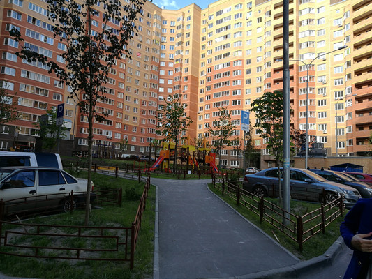 Продам однокомнатную (1-комн.) квартиру, Зеленые аллеи б-р, 2, Видное г