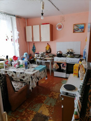 Продам 2-комн. в 4-комн. квартире, Загородная ул, 62кА, Колпино г