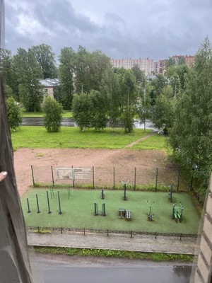 Продам 2-комн. в 4-комн. квартире, Загородная ул, 62кА, Колпино г