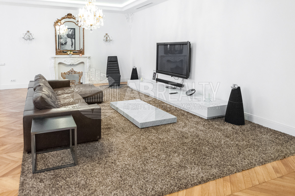 Сдам многокомнатную квартиру, Хилков пер, 1, Москва г