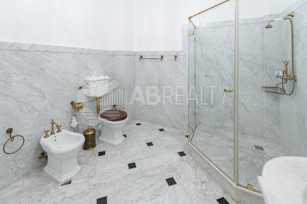 Сдам многокомнатную квартиру, Хилков пер, 1, Москва г