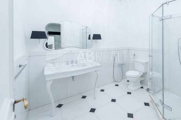 Сдам многокомнатную квартиру, Хилков пер, 1, Москва г