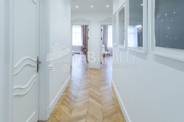 Сдам многокомнатную квартиру, Хилков пер, 1, Москва г