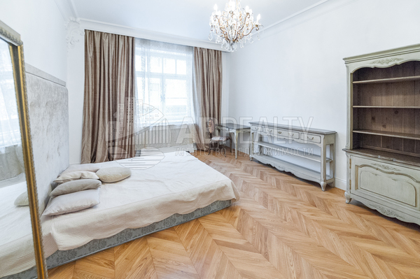 Сдам многокомнатную квартиру, Хилков пер, 1, Москва г