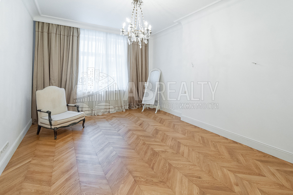 Сдам многокомнатную квартиру, Хилков пер, 1, Москва г