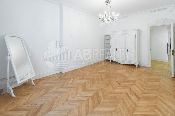 Сдам многокомнатную квартиру, Хилков пер, 1, Москва г