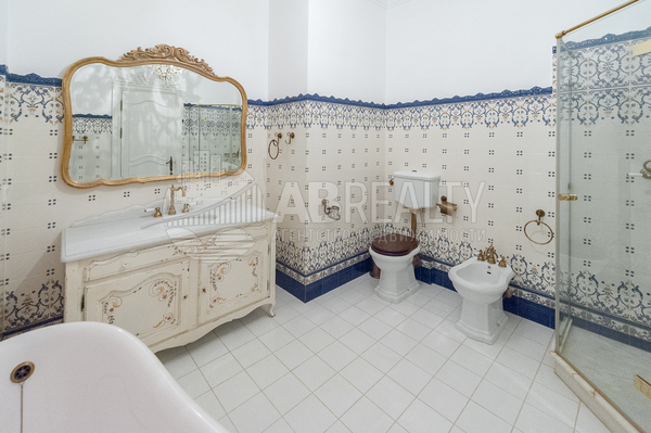 Сдам многокомнатную квартиру, Хилков пер, 1, Москва г