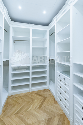 Сдам многокомнатную квартиру, Хилков пер, 1, Москва г