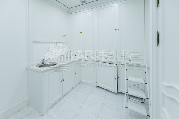 Сдам многокомнатную квартиру, Хилков пер, 1, Москва г