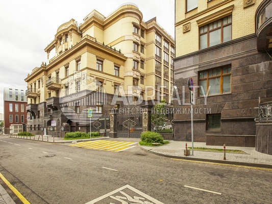 Сдам многокомнатную квартиру, Хилков пер, 1, Москва г