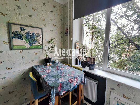 Продам двухкомнатную (2-комн.) квартиру, Новочеркасский пр-кт, 61, Санкт-Петербург г