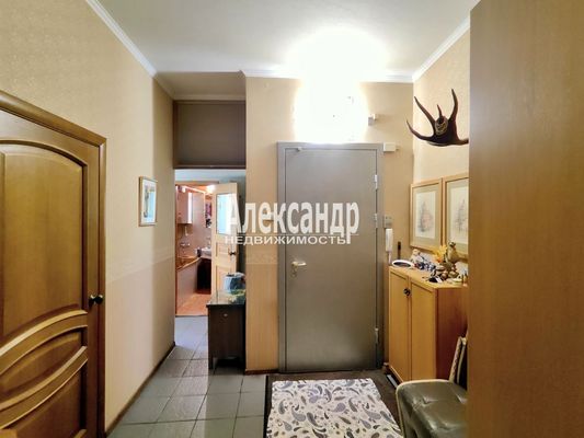 Продам двухкомнатную (2-комн.) квартиру, Новочеркасский пр-кт, 61, Санкт-Петербург г