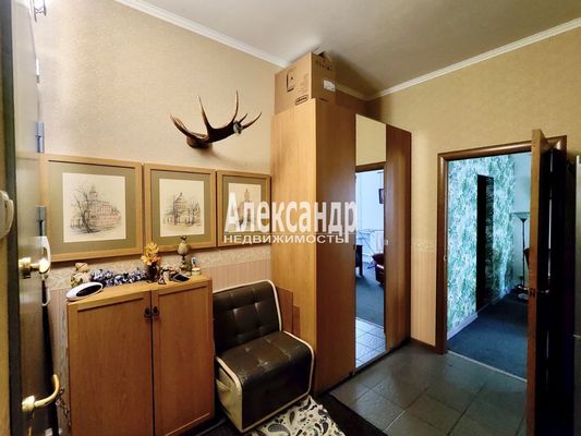 Продам двухкомнатную (2-комн.) квартиру, Новочеркасский пр-кт, 61, Санкт-Петербург г