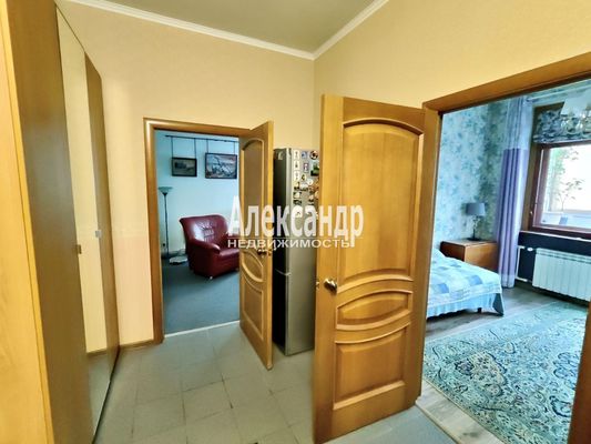 Продам двухкомнатную (2-комн.) квартиру, Новочеркасский пр-кт, 61, Санкт-Петербург г