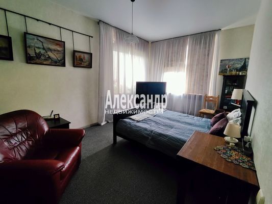 Продам двухкомнатную (2-комн.) квартиру, Новочеркасский пр-кт, 61, Санкт-Петербург г