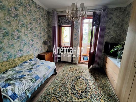 Продам двухкомнатную (2-комн.) квартиру, Новочеркасский пр-кт, 61, Санкт-Петербург г