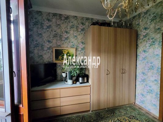 Продам двухкомнатную (2-комн.) квартиру, Новочеркасский пр-кт, 61, Санкт-Петербург г