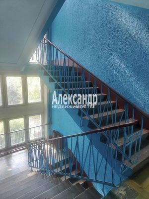 Продам двухкомнатную (2-комн.) квартиру, Новочеркасский пр-кт, 61, Санкт-Петербург г