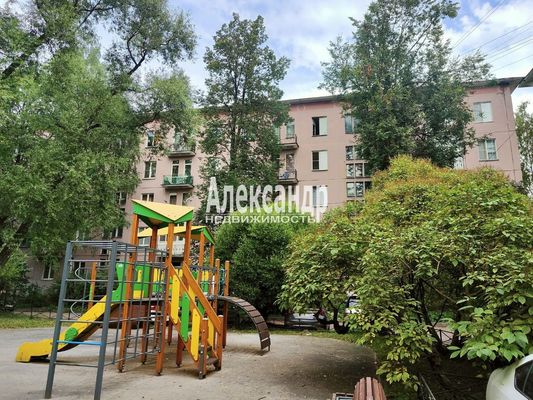Продам двухкомнатную (2-комн.) квартиру, Новочеркасский пр-кт, 61, Санкт-Петербург г
