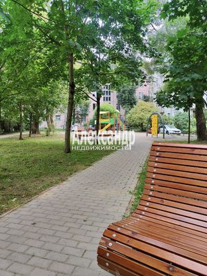 Продам двухкомнатную (2-комн.) квартиру, Новочеркасский пр-кт, 61, Санкт-Петербург г