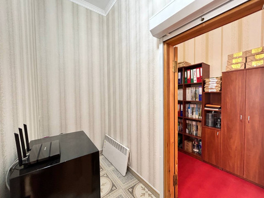 Продам двухкомнатную (2-комн.) квартиру, Самокиша ул, 22, Симферополь г