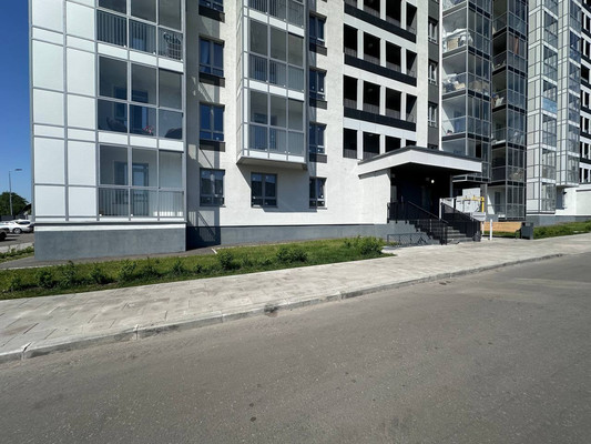 Продам трехкомнатную (3-комн.) квартиру, Прудовая ул, 1к1, Жилино-1 п