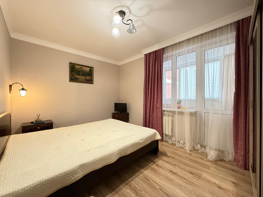 Продам трехкомнатную (3-комн.) квартиру, Московская ул, 12, Нальчик г