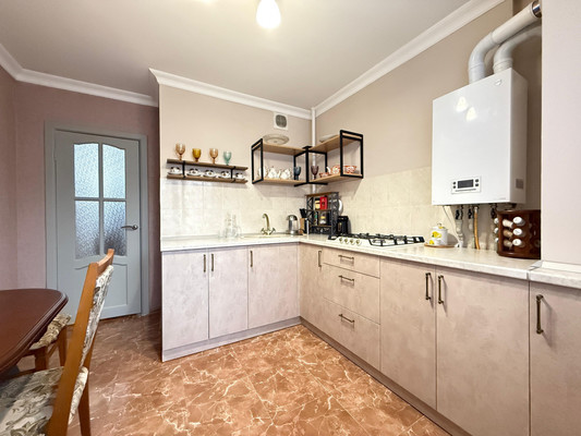 Продам трехкомнатную (3-комн.) квартиру, Московская ул, 12, Нальчик г