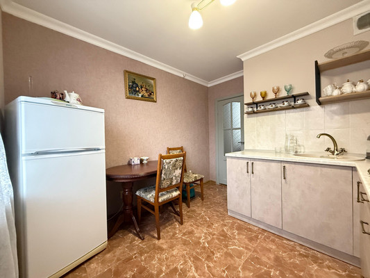 Продам трехкомнатную (3-комн.) квартиру, Московская ул, 12, Нальчик г