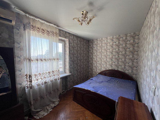 Продам двухкомнатную (2-комн.) квартиру, Ленина ул, 155, Белореченск г
