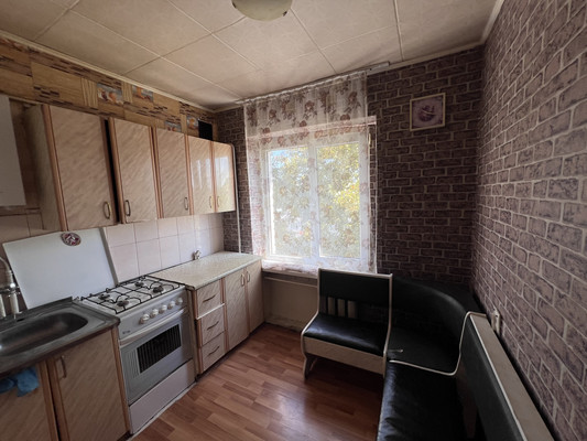 Продам двухкомнатную (2-комн.) квартиру, Ленина ул, 155, Белореченск г