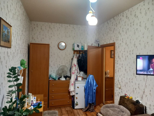 Продам двухкомнатную (2-комн.) квартиру, Гоголя ул, 52/18, Симферополь г